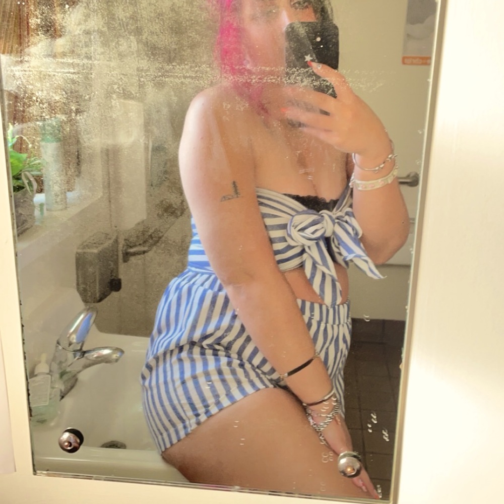 SHEIN WYWH Plus Tie Front Striped Tube Top & Shorts Set
